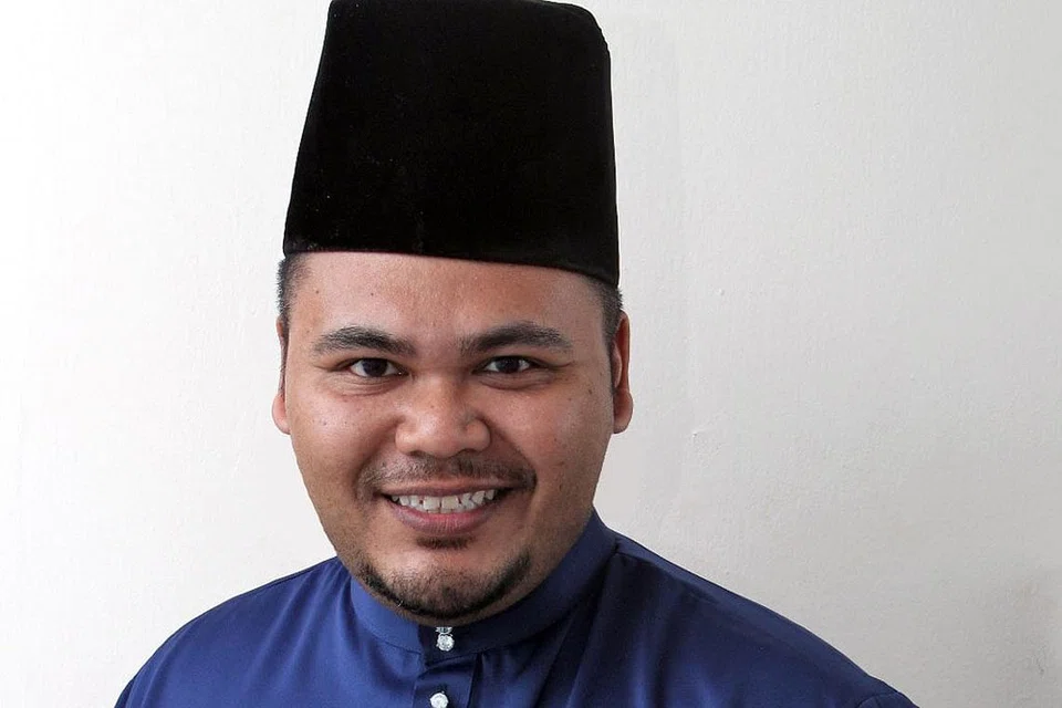 Encik Aqmal Noor, penyanyi, pengubah lagu dan penulis seni kata, Duta Bahasa 2019.