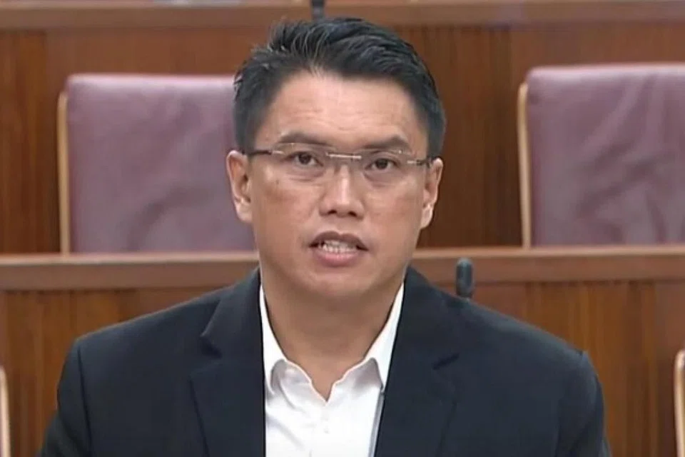 "Lantaran itu, saya menggesa pemerintah dan rakan kerjasama tiga pihak agar meningkatkan kesedaran mengenai peri-pentingnya memperbaiki piawaian sumber manusia (HR), menerusi pentauliahan Institut Karyawan Sumber Manusia (IHRP) dan bekerjasama lebih lanjut untuk mempertingkatkan dasar yang ada serta amalan." - Penolong Setiausaha Agung Kongres Kesatuan Sekerja Kebangsaan (NTUC), Encik Patrick Tay.