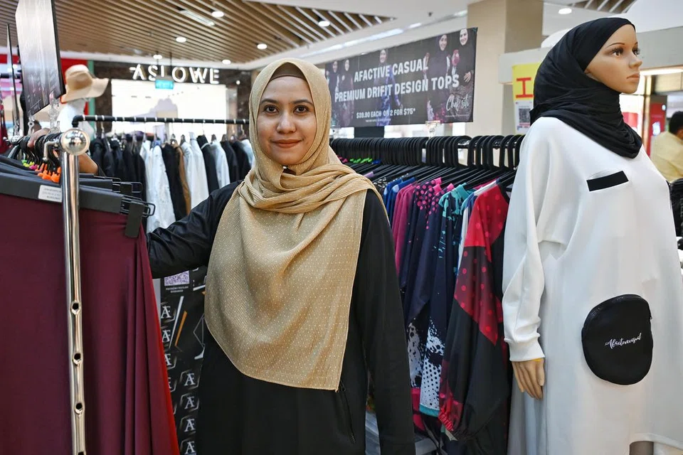 Cik Noorasykin Mokhtar, pengasas pakaian sukan dan kasual wanita  Afactivecasual, mempunyai pengalaman 18 tahun sebagai jurutera profesional.