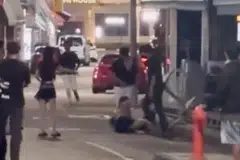 Kejadian pergaduhan yang melibatkan lebih 10 orang di Bugis pada awal pagi 26 Julai menyebabkan perabot bersepah setelah dilontar. 