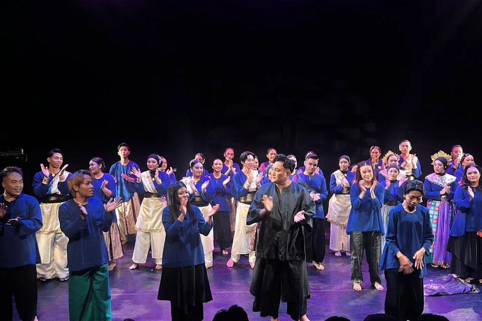 generasi kesari, tiga collective, tarian 