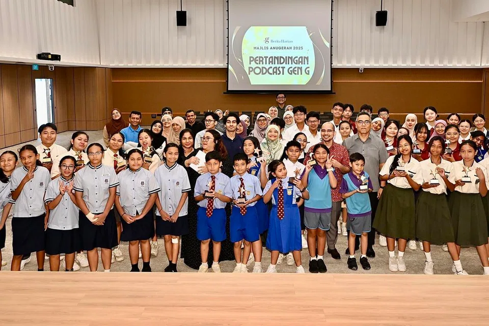 BERGAMBAR KENANGAN: Majlis penyampaian hadiah pertandingan ‘Podcast’ Gen G  telah diadakan di Auditorium SPH pada 31 Oktober 2025 dengan dihadiri sekitar 100 pelajar, guru dan ibu bapa.