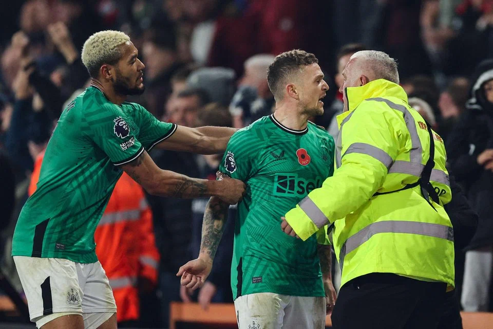 BERPIJAK DI BUMI NYATA: Kieran Trippier tidak berpuas hati  penyokong Newcastle mengkritik pasukannya kerana persembahan mereka kebelakangan ini, dan memberitahu mereka agar bersikap realistik memandangkan kelab itu bergelut dengan masalah kecederaan. 