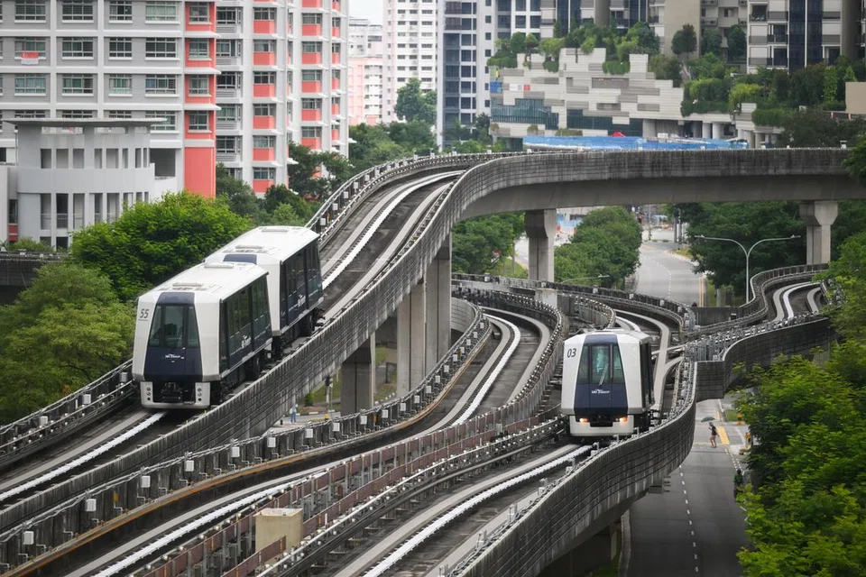 Dalam satu catatan di wadah X, SBS Transit memohon maaf kepada semua penumpang yang terjejas atas kesulitan yang dihadapi pada 12 Ogos, disebabkan gangguan khidmat LRT.  