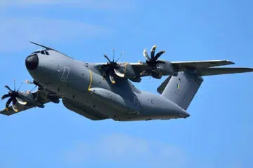 Dua pesawat pengangkut A400M milik Tentera Udara Diraja Malaysia (TUDM) diterbangkan ke Pangkalan Udara Al Maza, Mesir, untuk membawa rakyat Palestin yang cedera ke Malaysia bagi menerima rawatan. 
