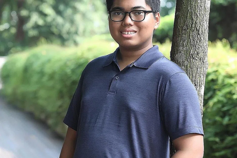 BUAT KEPUTUSAN TEPAT: Mulanya tidak terlintas ceburi bidang kejuruteraan, Encik Muhammad Ihsan Abdul Rahman kemudian mengambil keputusan mendalami jurusan itu dan dapati langkahnya tepat. - Foto PENGUASA PASARAN TENAGA