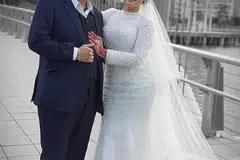 SELAMAT DIIJAB KABUL: Cef Amri dengan isterinya, Cik Fairuzah Sanif. Majlis pernikahan mereka berlangsung pada 4 April lalu di rumah Cef Amri dengan dihadiri kurang 10 orang termasuk pasangan pengantin, kadi, dua saksi, ibu dan kakak beliau. - Foto ihsan CEF AMRI ABDUL AZIM