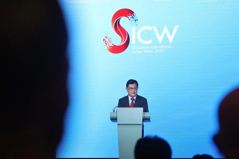 PERKUKUH KEUPAYAAN DIGITAL: Timbalan Perdana Menteri, Encik Heng Swee Keat menekankan pentingnya memperkukuh keupayaan digital Singapura. 
