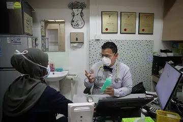 TIADA RAWATAN: Dr Zuraimi menggesa orang ramai duduk di rumah bagi mengelak dijangkiti virus Covid-19, kerana sejauh ini tidak ada rawatan baginya. - Foto fail BH