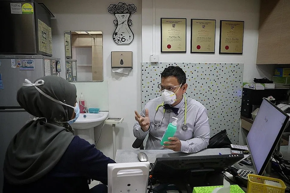 TIADA RAWATAN: Dr Zuraimi menggesa orang ramai duduk di rumah bagi mengelak dijangkiti virus Covid-19, kerana sejauh ini tidak ada rawatan baginya. - Foto fail BH