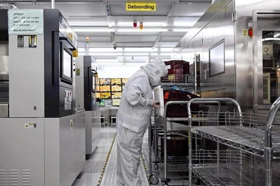 ekonomi, Firma S’pura, strategi global, ketidaktentuan dunia