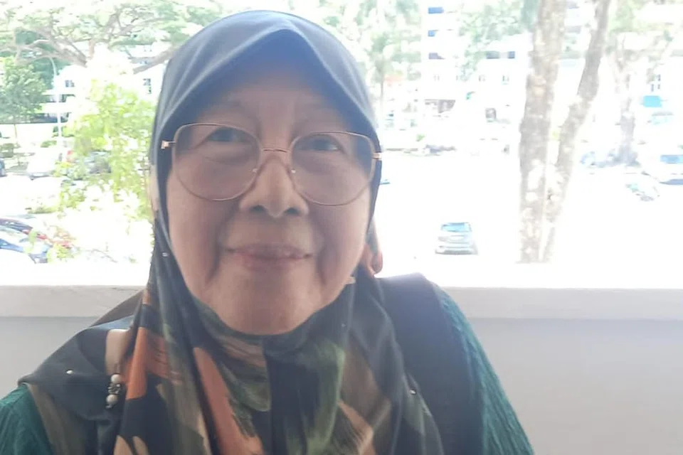 Cik Sumi Majuri merupakan antara 300,000 warga emas Generasi Perintis yang akan menerima tokokan MediSave pada Julai, berjumlah lebih $150 juta secara keseluruhannya. 
