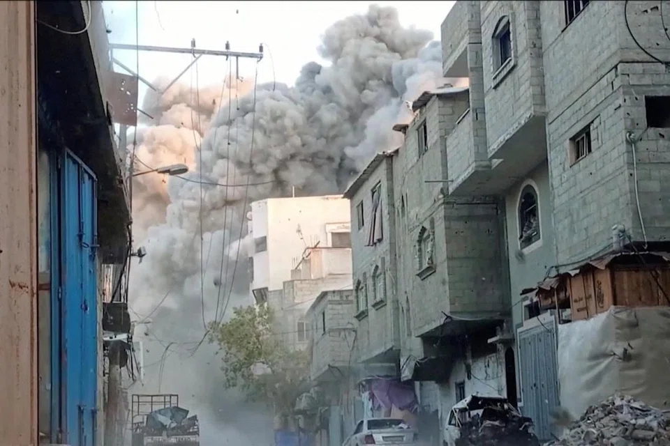 Pertahanan Awam Gaza berkata bahawa serangan Israel di wilayah itu telah membunuh sekurang-kurangnya 77 orang sejak perjanjian itu diumumkan pada 15 Januari.