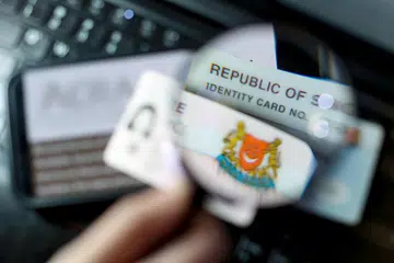 Nombor NRIC penuh anda adalah unik dan dapat membezakan anda daripada orang lain dengan tepat.