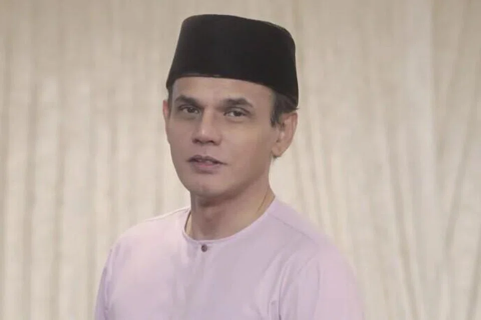 Yusry Abdul Halim, akaun media sosial palsu, scammer