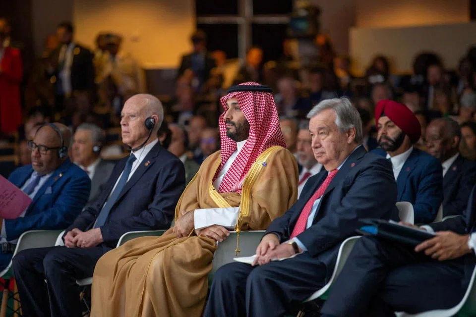 WAJAH BARU TIMUR TENGAH: Putera Muhammed Salman menghadiri Sidang Puncak Pakatan Kewangan Baru Global di Paris pada 22 Jun. 
