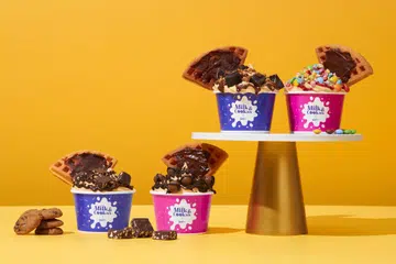 PENCUCI MULUT BARU: Satu kerjasama dengan jenama biskut popular Famous Amos, kedai pencuci mulut baru ini dibuka di Cineleisure, 8 Grange Road.                      