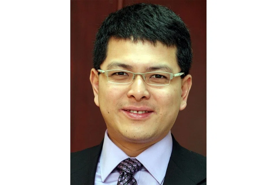 DR OH EI SUN: Menyatakan lawatan Encik Prak Sokhonn ke Myanmar hanya sekadar cuba melakukan usul Asean yang mahu memainkan peranan dalam menyelesaikan kemelut negara itu.