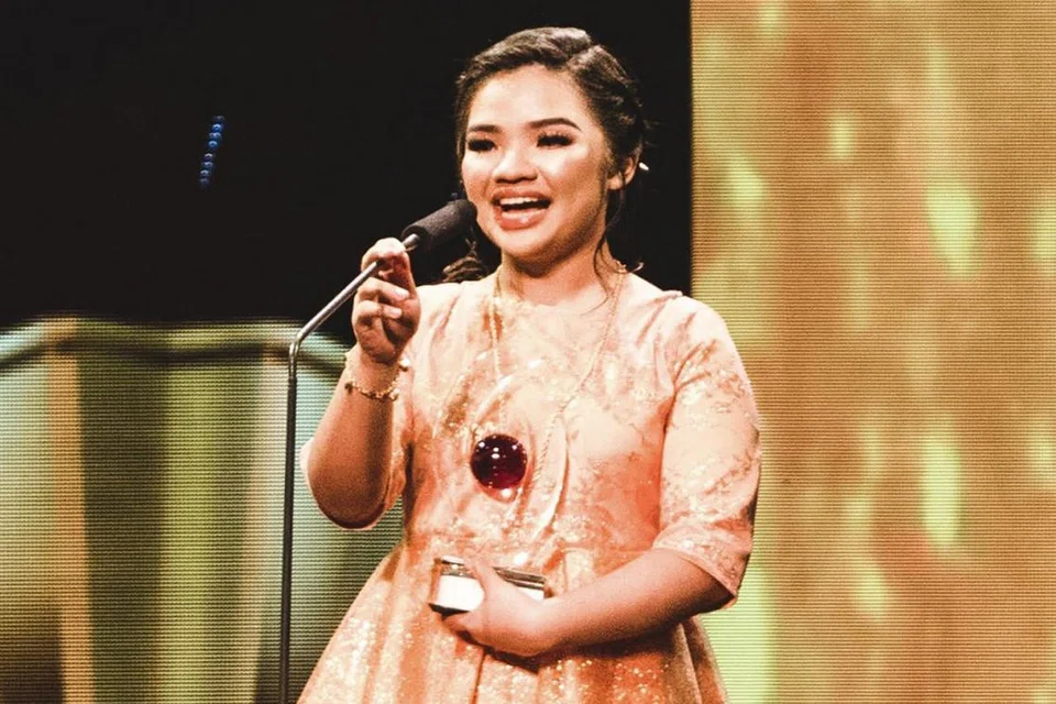 PERCUBAAN SULUNG: Batrisya Soffian tidak menduga tawaran pertama menjayakan drama sosial tentang anak titipan, 'Bantal Buruk Saloma' membawa rezeki Anugerah Pelakon Harapan Terbaik buatnya. - Foto BH oleh KHIDHIR ASYRAF MAHBOB