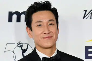 MATI MENGEJUT: Lee Sun-Kyun ditemui mati dalam keretanya dan dipercayai membunuh diri selepas terdedah berita beliau disiasat kerana penyalahgunaan dadah.
