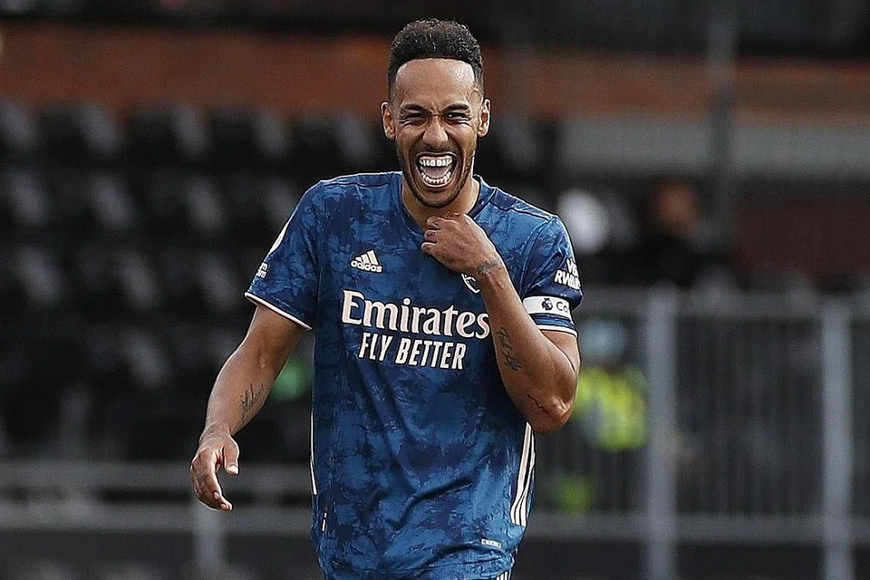 TERUSKAN KHIDMAT: Pierre-Emerick Aubameyang, telah menyambung kontrak tiga tahun lagi dengan Arsenal. - Foto REUTERS