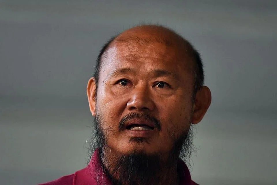 HADAPI TUDUHAN: Pemandu lori, Teo Seng Tiong (dalam gambar), menghadapi dua tuduhan - satu atas kelakuannya yang bertindak tanpa berfikir dahulu, sehingga menyebabkan kecederaan kepada Cheung, dan satu lagi kerana gagal melaporkan kejadian itu kepada polis dalam masa 24 jam. -Foto BH oleh LIM YAOHUI.