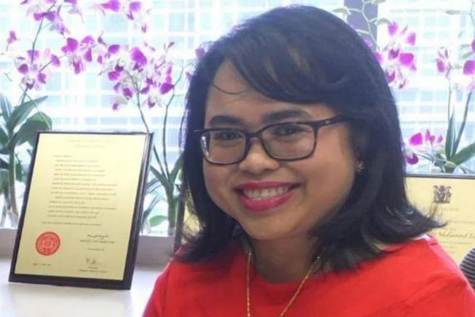 DOKTOR M³: Antara barisan depan karyawan perubatan di sini dalam menangani wabak koronavirus ialah doktor perubatan kumpulan M³ termasuk Dr Razakjr Omar, Dr Zuraimi Mohamed Dahlan, Dr Norhisham Main, Dr Elly Sabrina, Dr Fadzil Hamzah, Dr Nur Farhan Mohammad Alami, Dr Djoni Huang, Dr Juriyah Yatim, Dr Nurhidayati Mohamed Suphan (gambar atas). - Foto fail