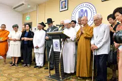 Mustahil untuk menyatukan keragaman beragama dan ini adalah antara hikmah penciptaan. Namun, penulis menekankan keragaman bentuk dan amalan boleh diakarkan kepada prinsip umum yang disepakati semua.