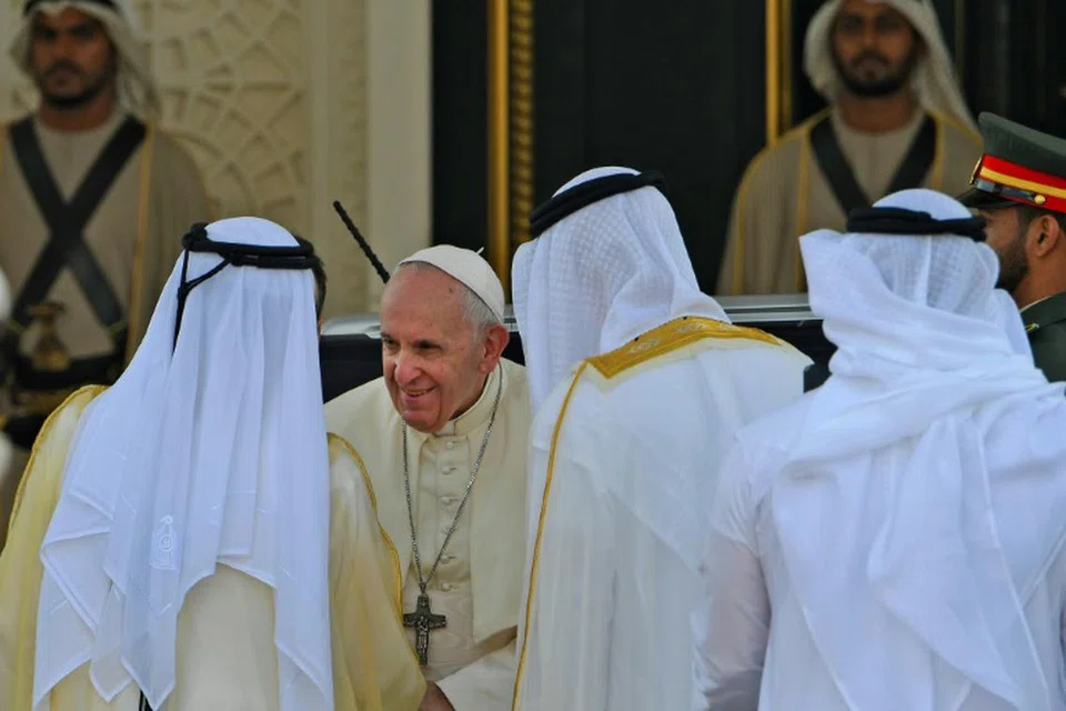 pope francis, amiriah arab bersatu, putera mahkota abu dhabi