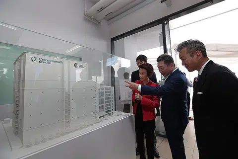 MAJLIS PECAH TANAH: Cik Low Yen Ling sewaktu di Majlis Pecah Tanah kemudahan logistik makanan baru oleh Commonwealth Kokubu Logistics pada 28 Mac 2023. - Foto COMMONWEALTH CAPITAL