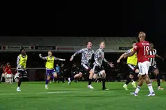 United, Grimsby, memalukan