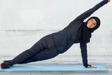 Antara kedudukan ‘pilates’ yang penting untuk menguatkan otot tangan, pinggang dan kaki.