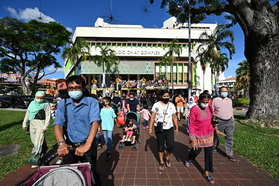 KAWASAN GEYLANG: Perniagaan di kawasan Geylang dan Kampong Gelam akan mendapat sokongan yang lebih disasarkan di bawah strategi sokongan perniagaan baru, kata Presiden Dewan Perniagaan dan Perusahaan Melayu Singapura (DPPMS) Encik Abu Bakar Mohd Nor.