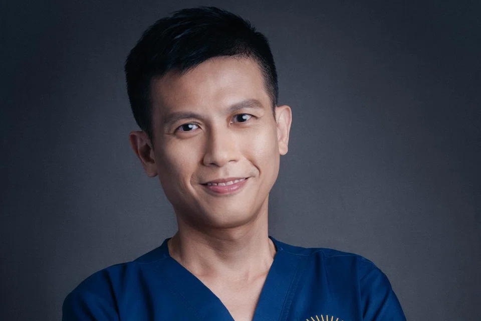 Dr Chok Aik Yong, Pengarah Perubatan di Pusat Pembedahan Aelius, Mount Elizabeth Orchard, Singapura.