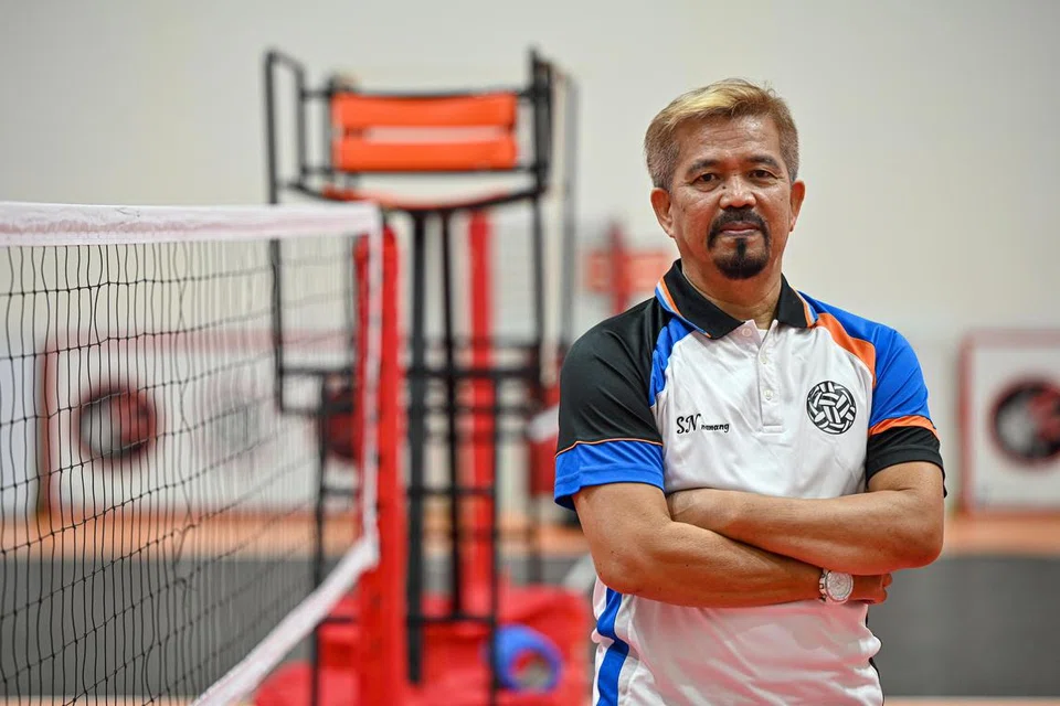 Salleh Nanang, 62 tahun, mahu kembali suntik kesegaran dalam skuad sepak takraw Singapura dan merancang memperkenalkan pemain muda bawah usia 25 tahun.