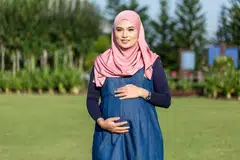 Wanita hamil perlu mencapai Indeks Jisim Tubuh (BMI) yang optimum, mengambil makanan seimbang yang ditambah dengan asid folik, bersenam dengan kerap dan menjauhi tabiat berbahaya seperti merokok.
