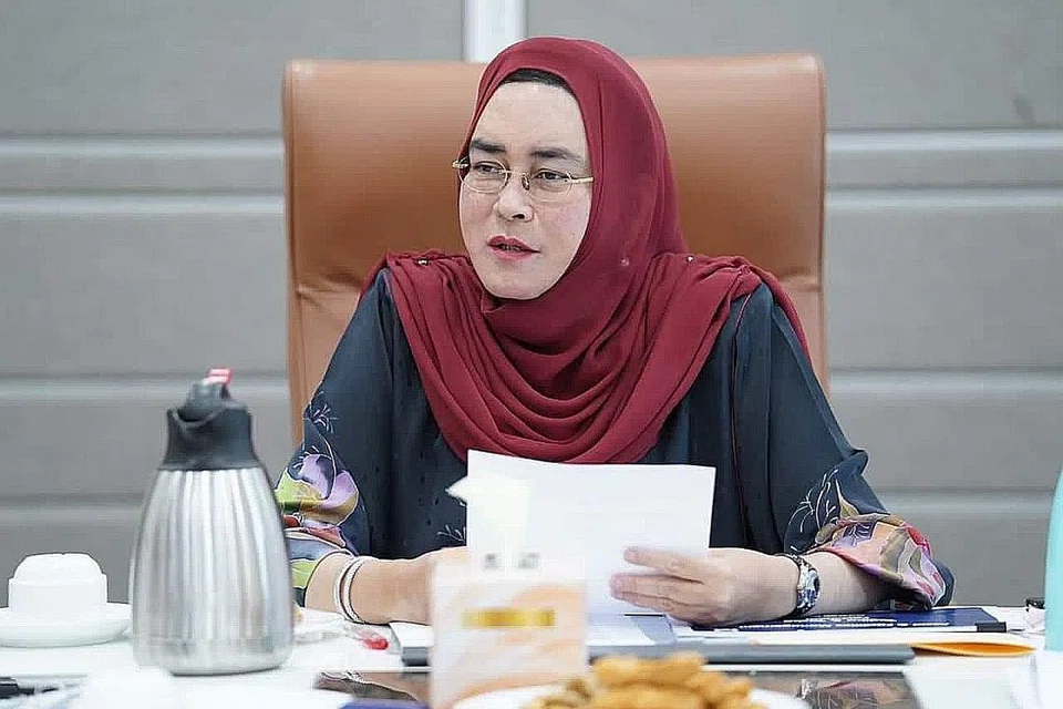 DIGUGUR: Tan Sri Annuar Musa, Datuk Seri Dr Shahidan Kassim, Datuk Seri Dr Adham Baba dan Datuk Seri Halimah Saddique digugurkan sebagai calon Pilihan Raya Umum (PRU) ke-15. - Foto-foto fail