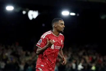 Alexander Isak menyumbatkan gol kedua Liverpool dalam pertandingan Liga Perdanan England menentang IpswichIp Town di stadium Portman Road, timur England, pada 4 September 202