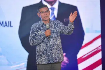 Menteri Dalam Negeri Malaysia, Datuk Seri Saifuddin Nasution Ismail.