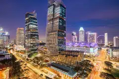 Projek South Beach menggabungkan 510,000 kaki persegi ruang pejabat Gred A; 190 unit kediaman; hotel dengan 634 bilik; dan 32,000 kaki persegi ruang makanan dan minuman (F&B) serta runcit ke dalam pembangunan bersepadu pelbagai guna.