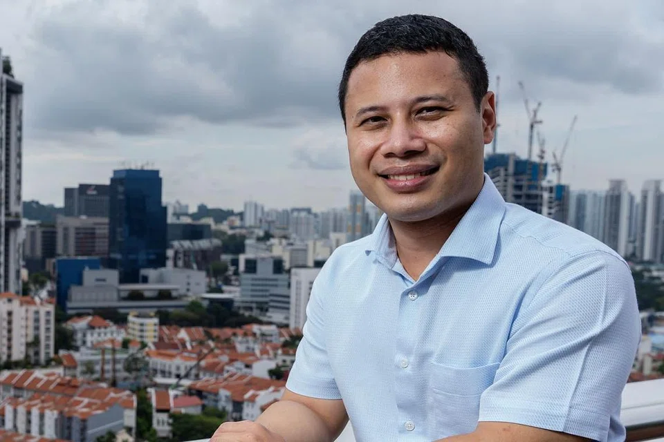 MENTERI PEMBANGUNAN NEGARA ENCIK DESMOND LEE