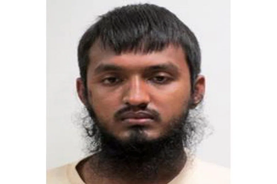 DITAHAN: Warga Bangladesh, Ahmad Faysal, 26 tahun, menjadi radikal dan mahu menggunakan senjata kerana ingin menunjukkan 'sokongannya' terhadap agama Islam. - Foto MHA
