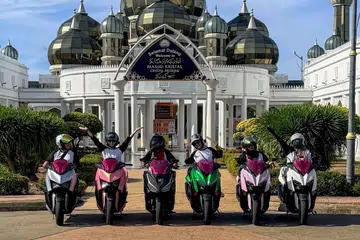 kumpulan wanita penunggang skuter, pengembaraan motosikal Malaysia, Belting Babes Singapura