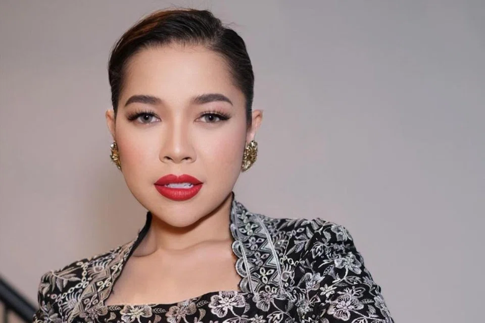 Nadeera Zaini bersyukur akhirnya dapat menjayakan undangan hampir setiap bulan berbanding situasi dahulu apabila beliau hanya bergantung pada pendapatan sekali-sekala menyanyi di kelab malam dan hotel.