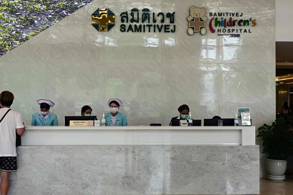 Terdapat tujuh pesakit yang terlibat dalam insiden SQ 321 berada dalam ICU Hospital Samitivej Srinakarin di Bangkok. 
