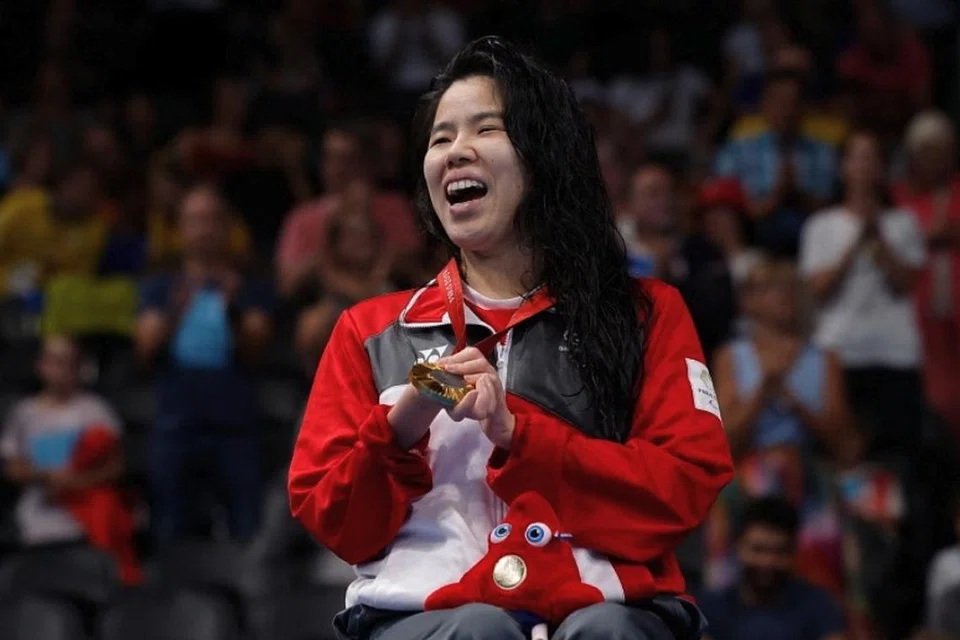 Perenang paralimpik Singapura, Yip Pin Xiu, berjaya mempertahankan kejuaraannya dalam  acara 50 meter kuak lentang peringkat akhir wanita di Sukan Paralimpik Paris 2024. 
