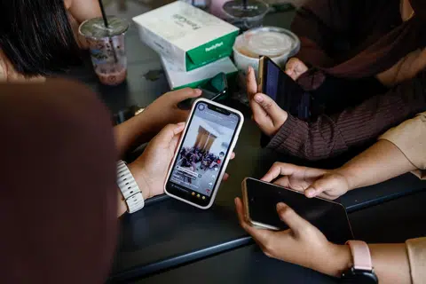 Indonesia mula menguatkuasakan larangan media sosial terhadap  pengguna di bawah umur 16 tahun pada 28 Mac 2026.