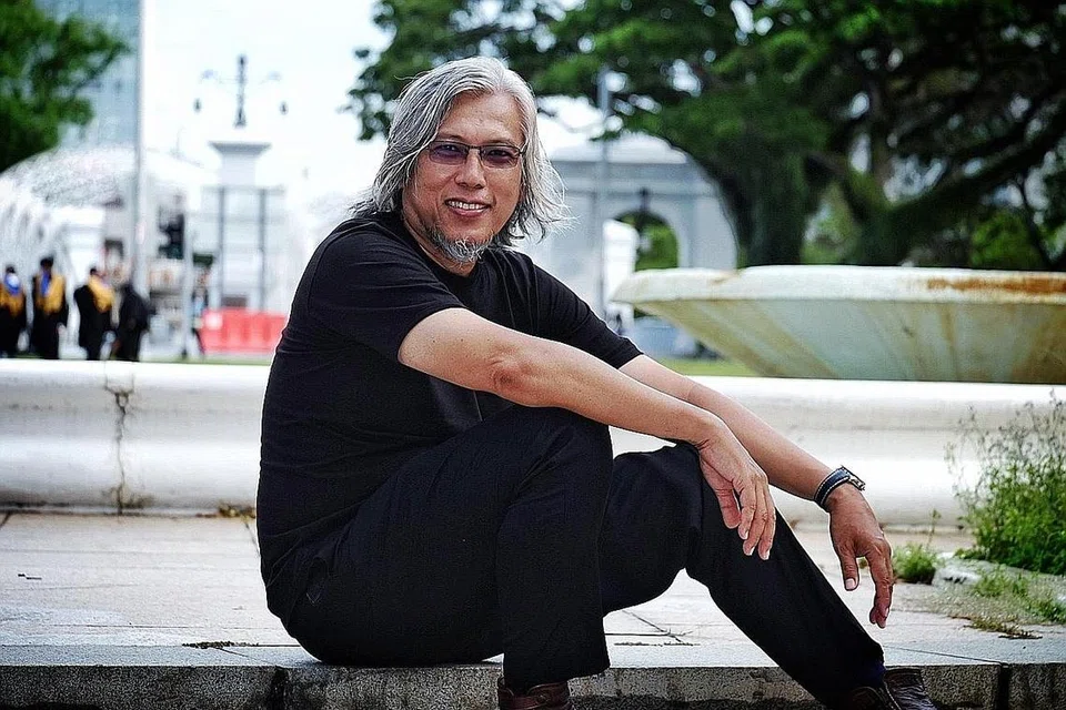 PENGARAH MUZIK OMS: Encik Amri Amin mengharapkan nyala rasa aktivis orkestra akan terus membara untuk mengekalkan warisan muzik Melayu. - Foto BH oleh KHALID BABA