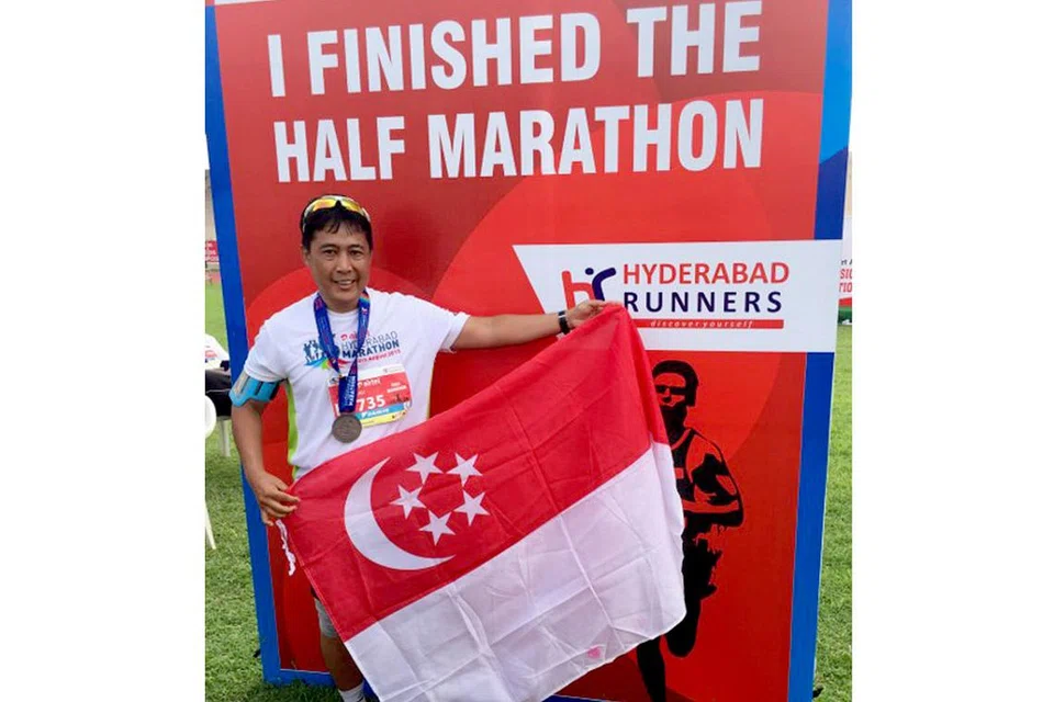 MULA SEJAK ZAMAN PERSEKOLAHAN: Encik Bajuri Ali telah menyertai larian jarak jauh sejak zaman persekolahan lebih 24 tahun yang lalu. - Foto ihsan BAJURI ALI