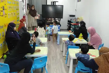 Beberapa pusat pendidikan yang menawarkan kelas persediaan bagi Ujian Kemasukan Madrasah (MET) melaporkan peningkatan dalam permintaan, selari dengan permintaan tinggi kemasukan ke Darjah 1 di madrasah yang semakin kompetitif sejak beberapa tahun kebelakangan ini.